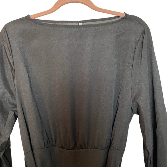 Long Black Maxi Dress with Long Sleeves and Banded Waist - Picture 11 of 15
